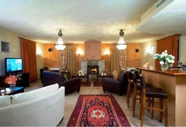 La Casa Rossa Konukevi