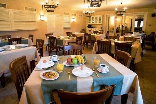 Konukevi La Casa Rossa Prínos