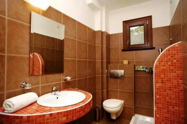 La Casa Rossa Konukevi Prínos